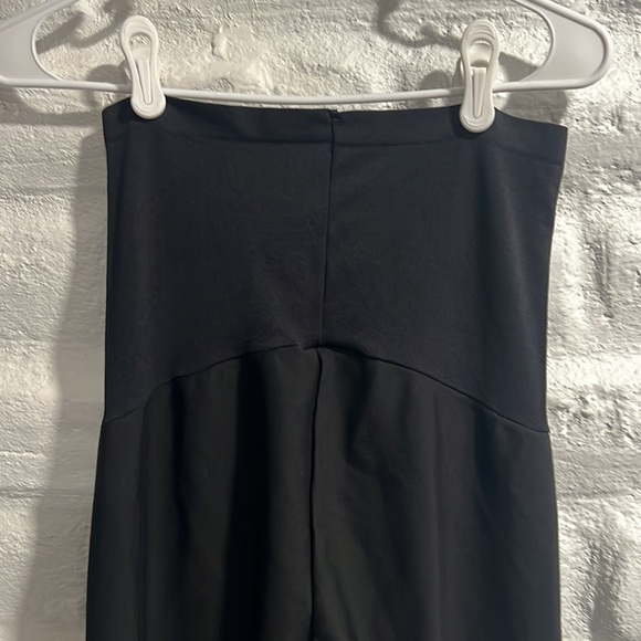 Sandpiper Maternity Leggings - Picture 7 of 9